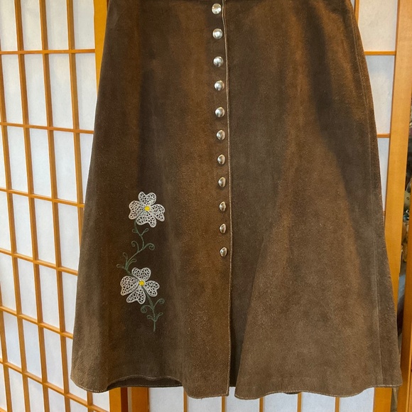 Darling, True Vintage 1970’s Genuine Leather snap button brown skirt - Picture 2 of 12
